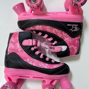 FireStar Youth Girl's Roller Skates in Pink Camo